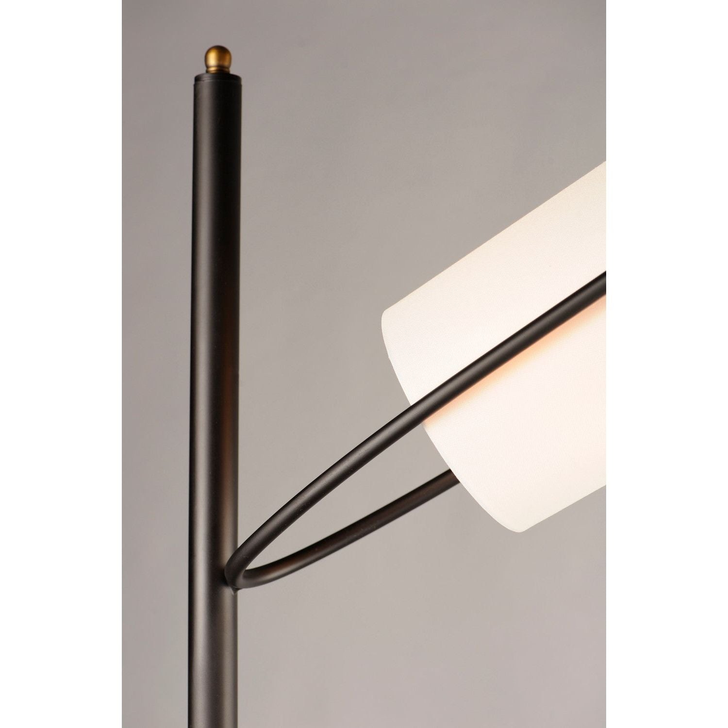 Oscar Floor Lamp