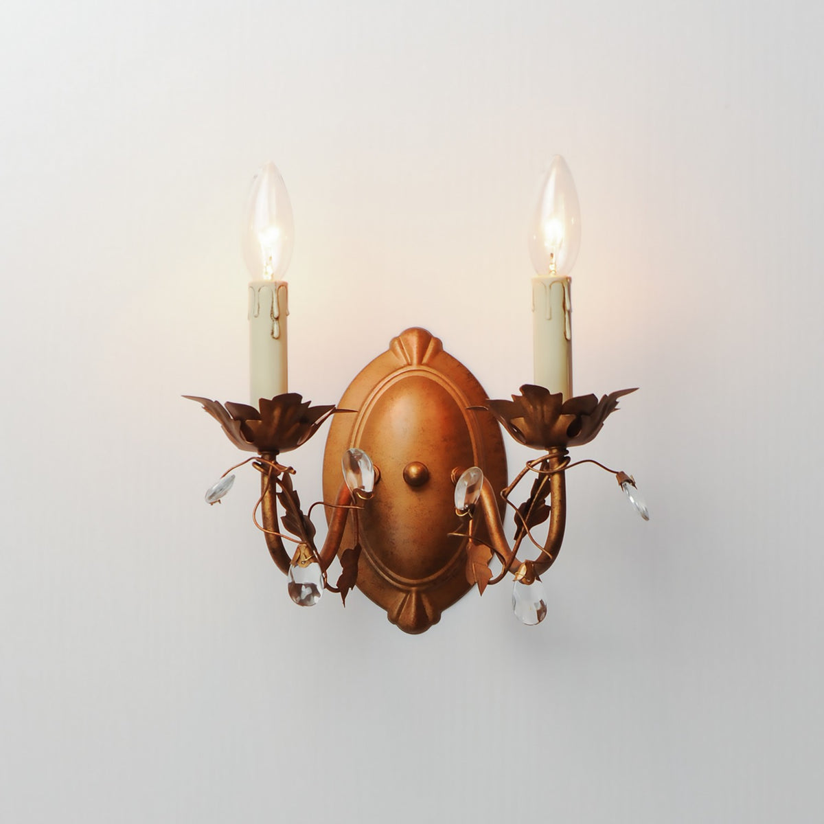 Elegante Wall Sconce