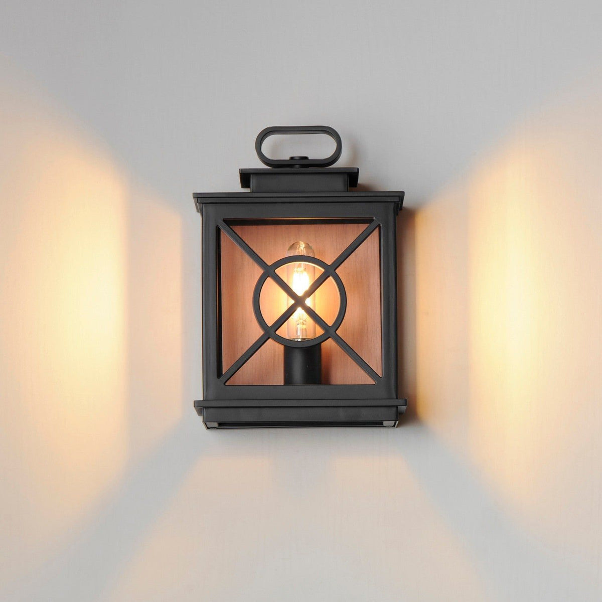 Yorktown VX Outdoor Wall Sconce