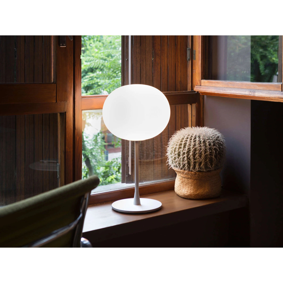 Flos - Glo-Ball Table/Desk Lamp - FU302000 | Montreal Lighting & Hardware