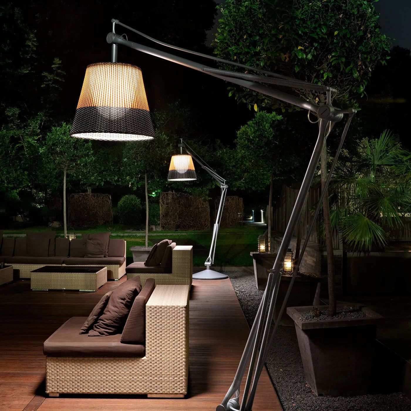 Flos - SuperArchimoon Outdoor Floor Lamp - FU636741 | Montreal Lighting & Hardware