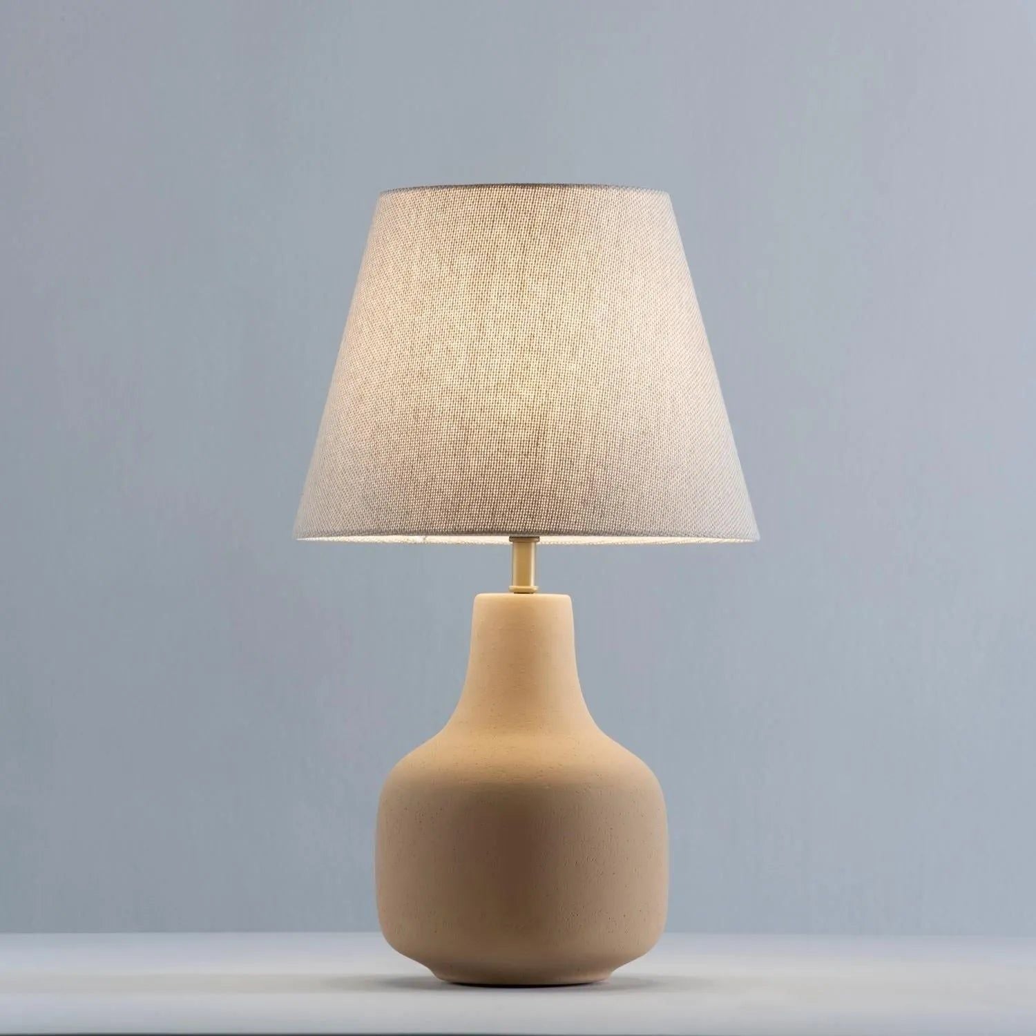 Geo Contemporary - Búzios Table Lamp - AB292 | Montreal Lighting & Hardware