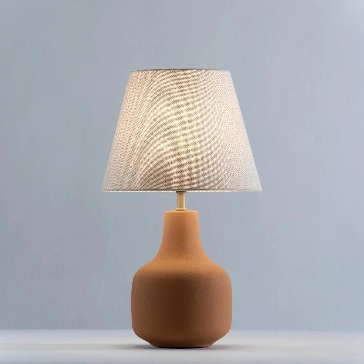 Geo Contemporary - Búzios Table Lamp - AB292 | Montreal Lighting & Hardware