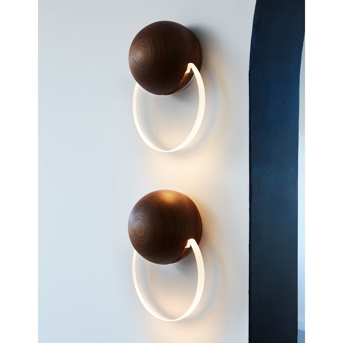 Hollis+Morris - Anchor Wall Sconce - ACHRSCONCE-LG-OKB-CLR | Montreal Lighting & Hardware