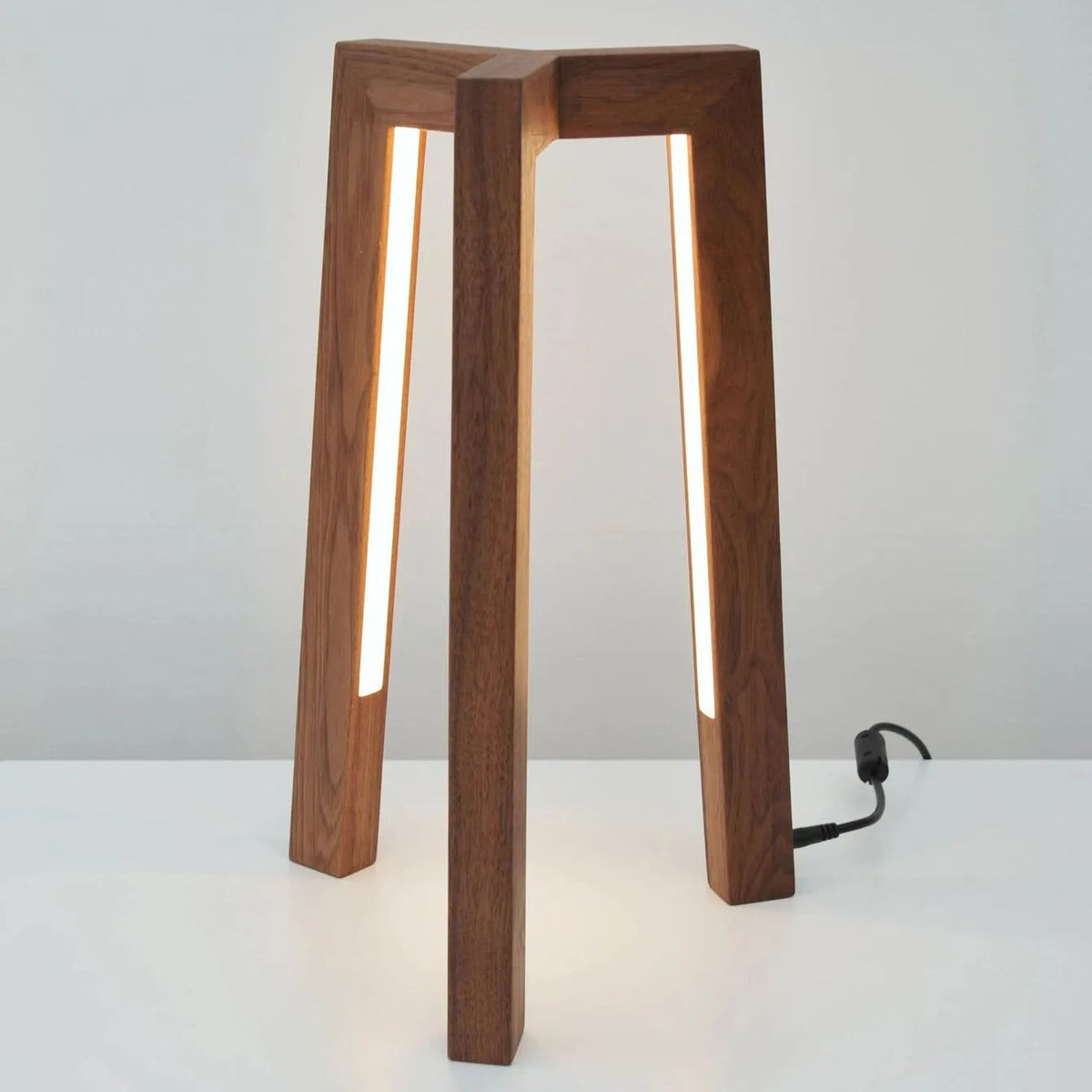 Hollis+Morris - Junction Table Lamp - JCTNTABLE-OKB | Montreal Lighting & Hardware