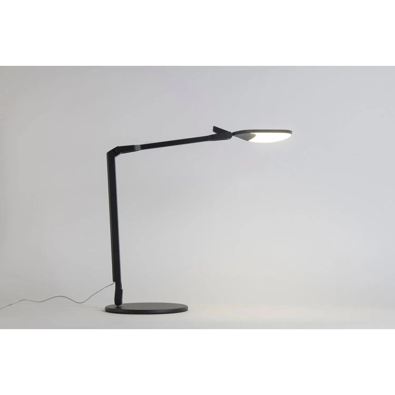 Koncept - Splitty Reach LED Desk Lamp - SPY-W-MTB-RCH-DSK | Montreal Lighting & Hardware