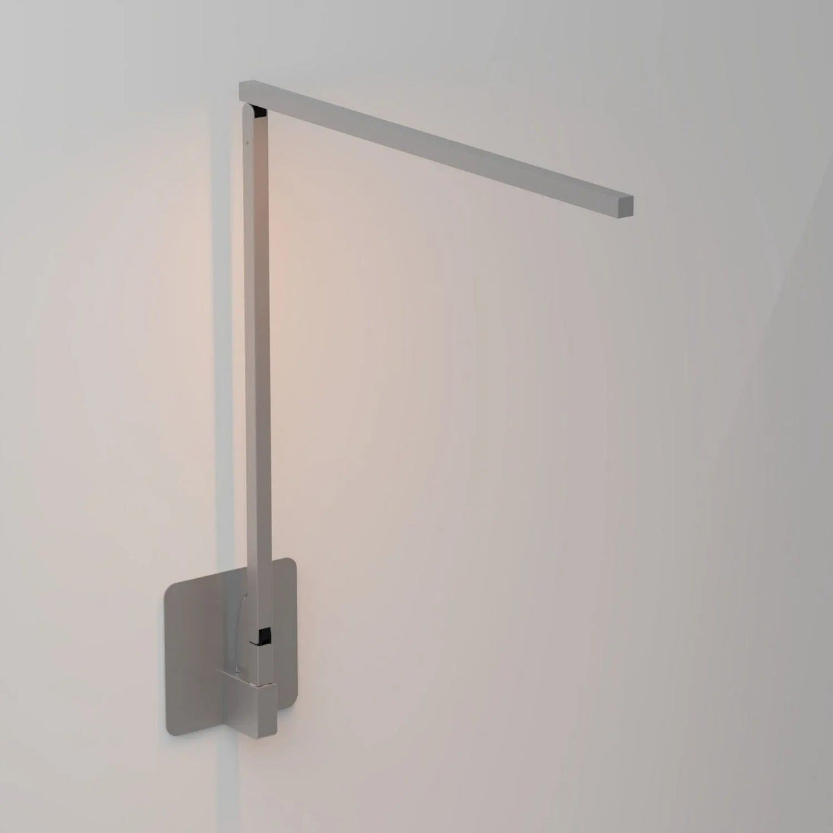 Koncept - Z-Bar Solo LED Desk Lamp Gen 4 - ZBD1000-W-SIL-HWS | Montreal Lighting & Hardware