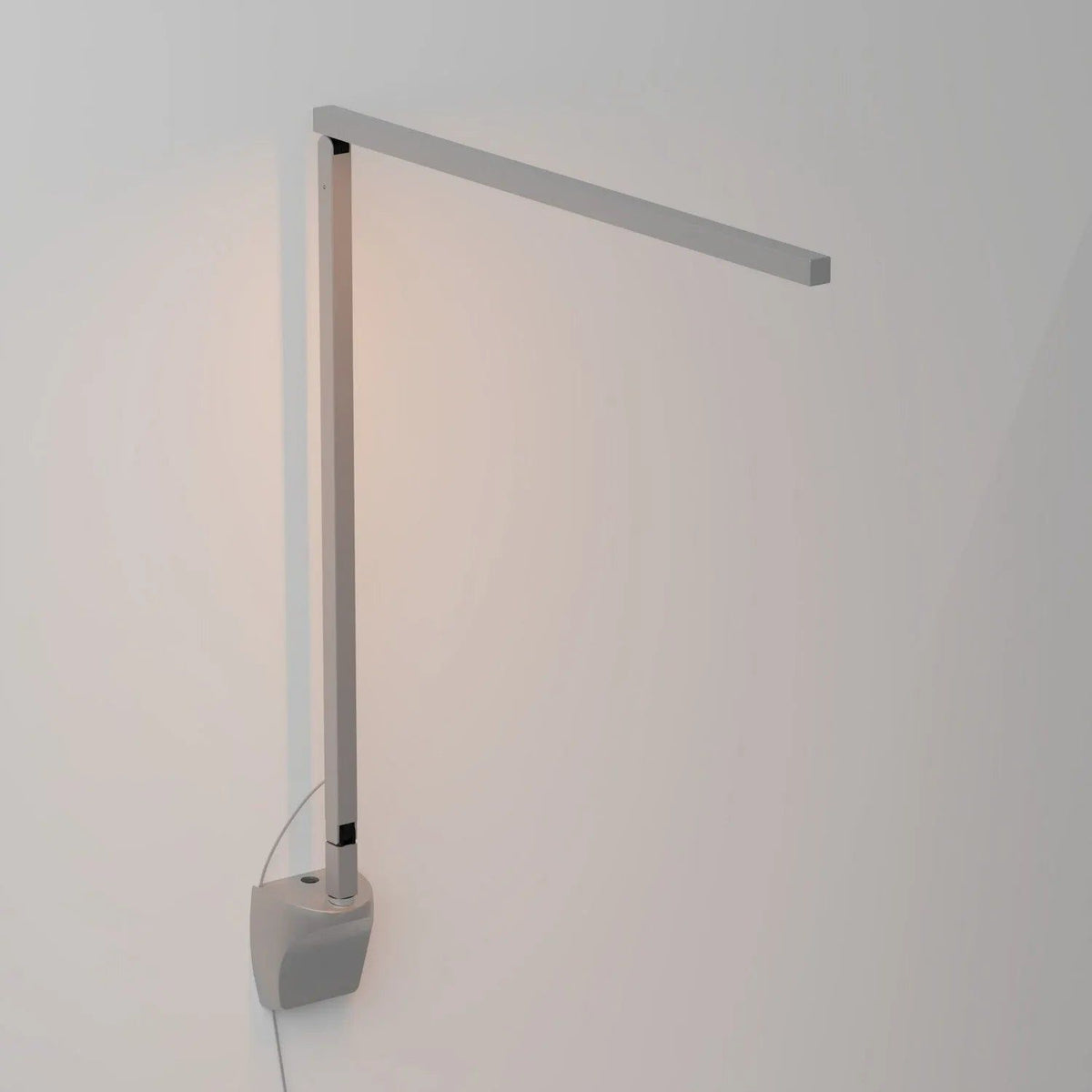 Koncept - Z-Bar Solo LED Desk Lamp Gen 4 - ZBD1000-W-SIL-WAL | Montreal Lighting & Hardware