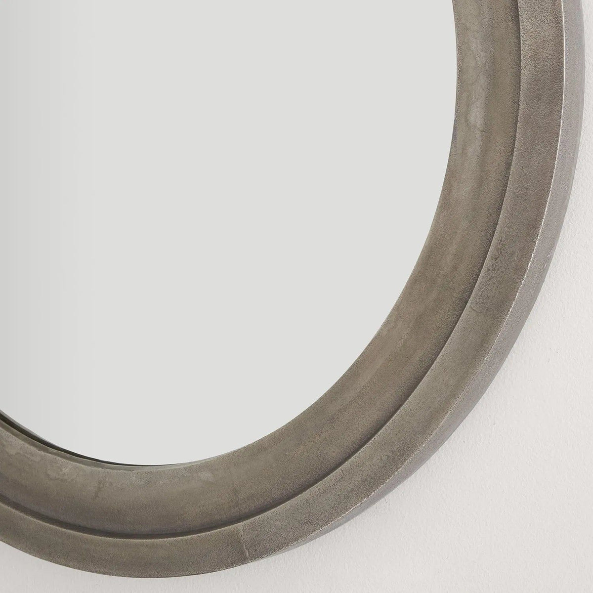 Miroir rond de 32 po en aluminium moulé au sable