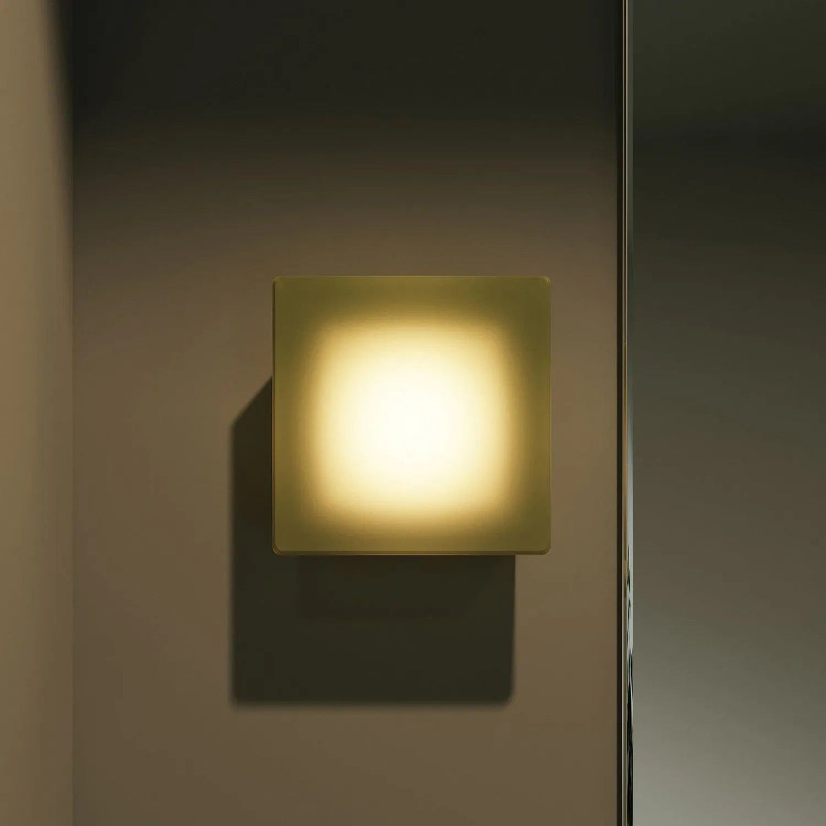 Sonneman - Mist Square Wall Sconce - 7540.98A | Montreal Lighting & Hardware