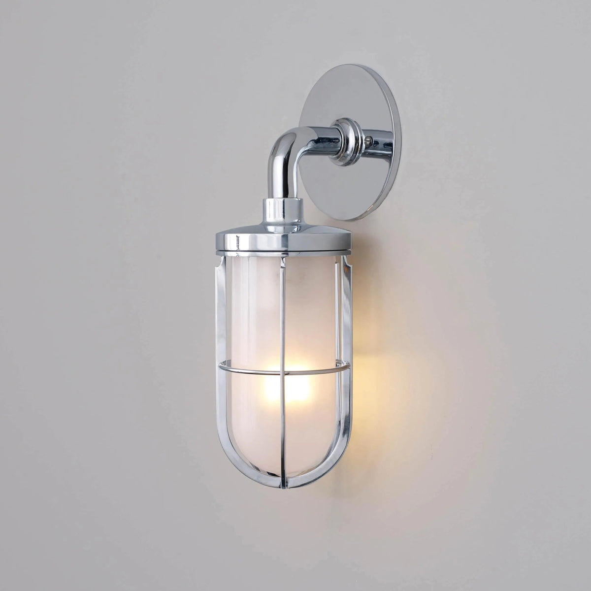 Davey Lighting - Weatherproof Ship's Well Glass Light 7207 - US-DP7207/CP/FR | Montreal Lighting & Hardware