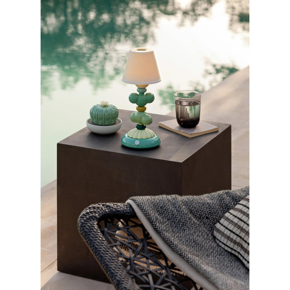 Lladro - Cactus Firefly Table Lamp - 01023794 | Montreal Lighting & Hardware