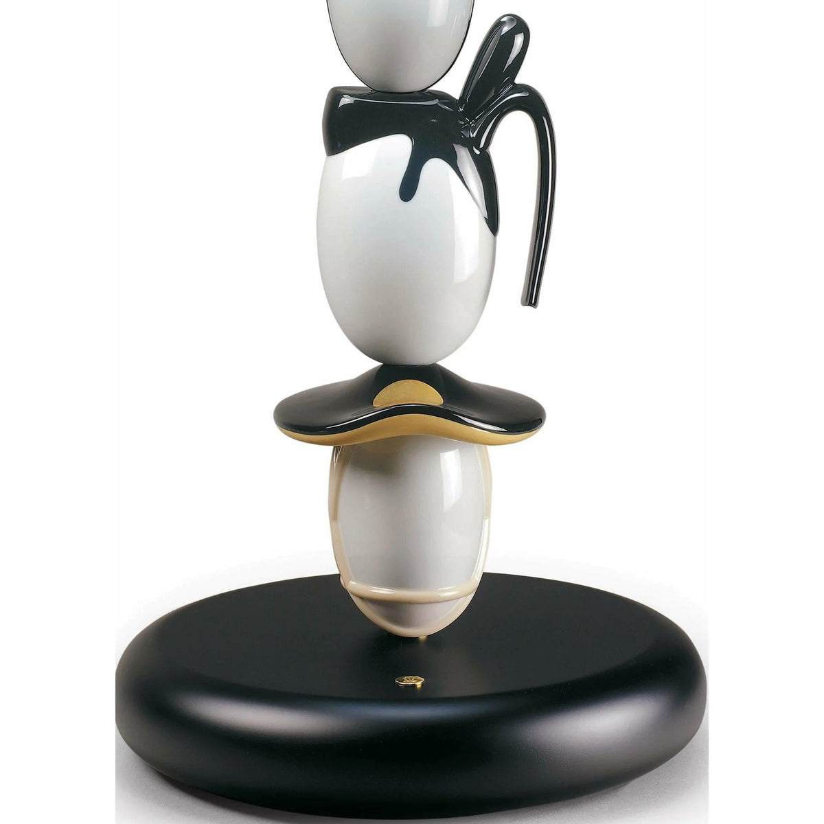 Lladro - Hairstyle (H/I/M) Table Lamp - 01017248 | Montreal Lighting & Hardware