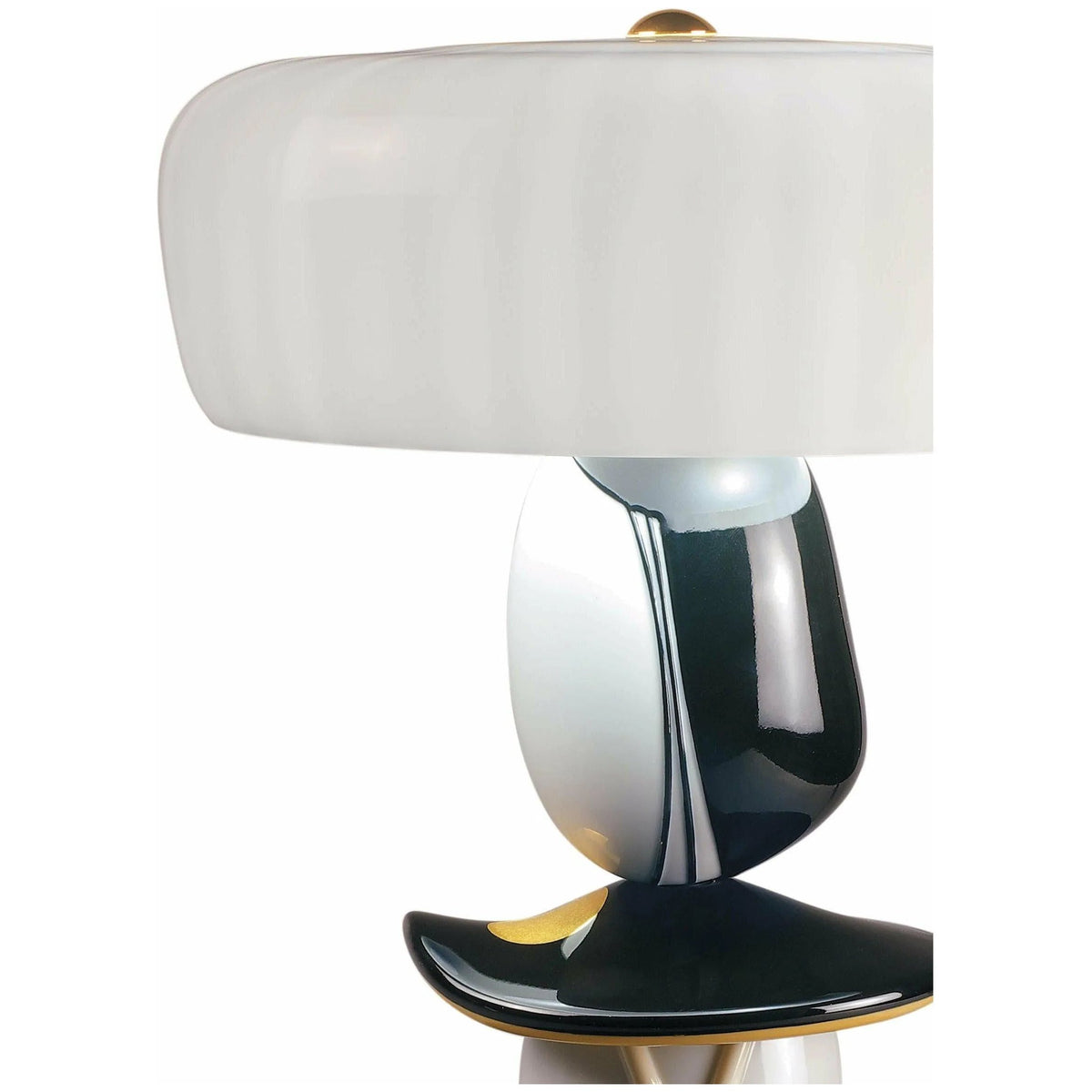 Lladro - Hairstyle (H/M) Table Lamp - 01017252 | Montreal Lighting & Hardware