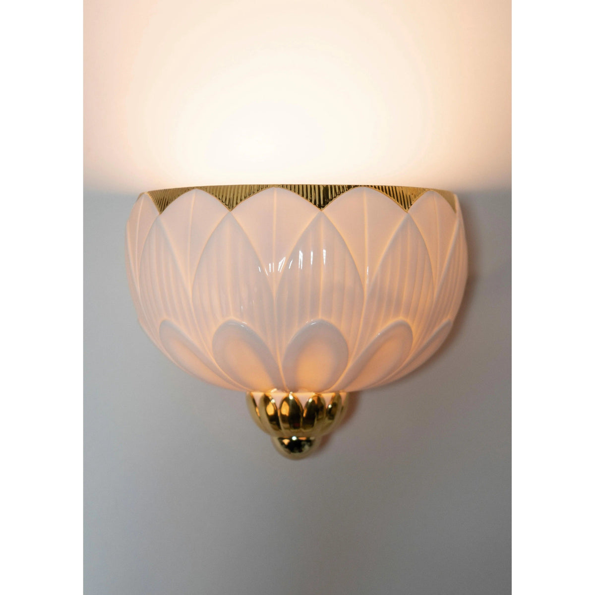 Lladro - Ivy & Seed Wall Sconce - 01023993 | Montreal Lighting & Hardware