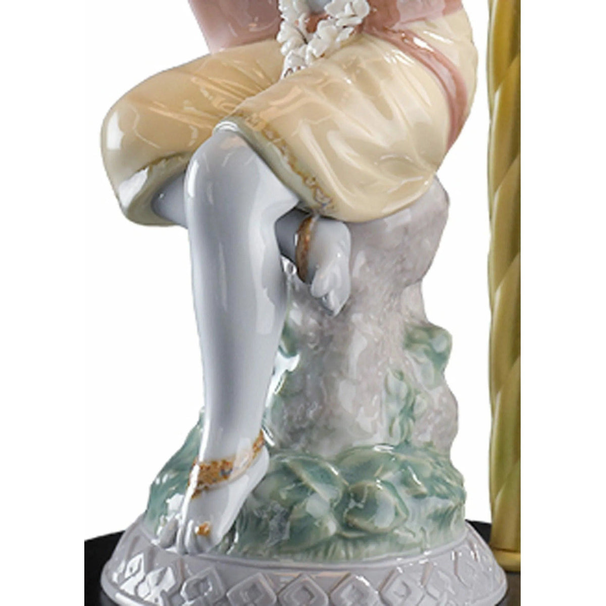 Lladro - Lord Krishna Table Lamp - 01023106 | Montreal Lighting & Hardware