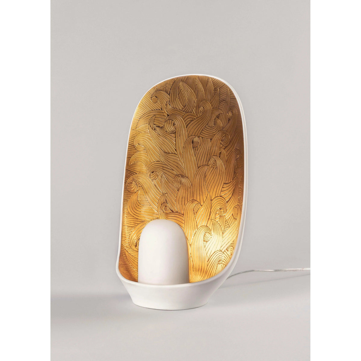 Lladro - Mirage Table Lamp - 01024063 | Montreal Lighting & Hardware