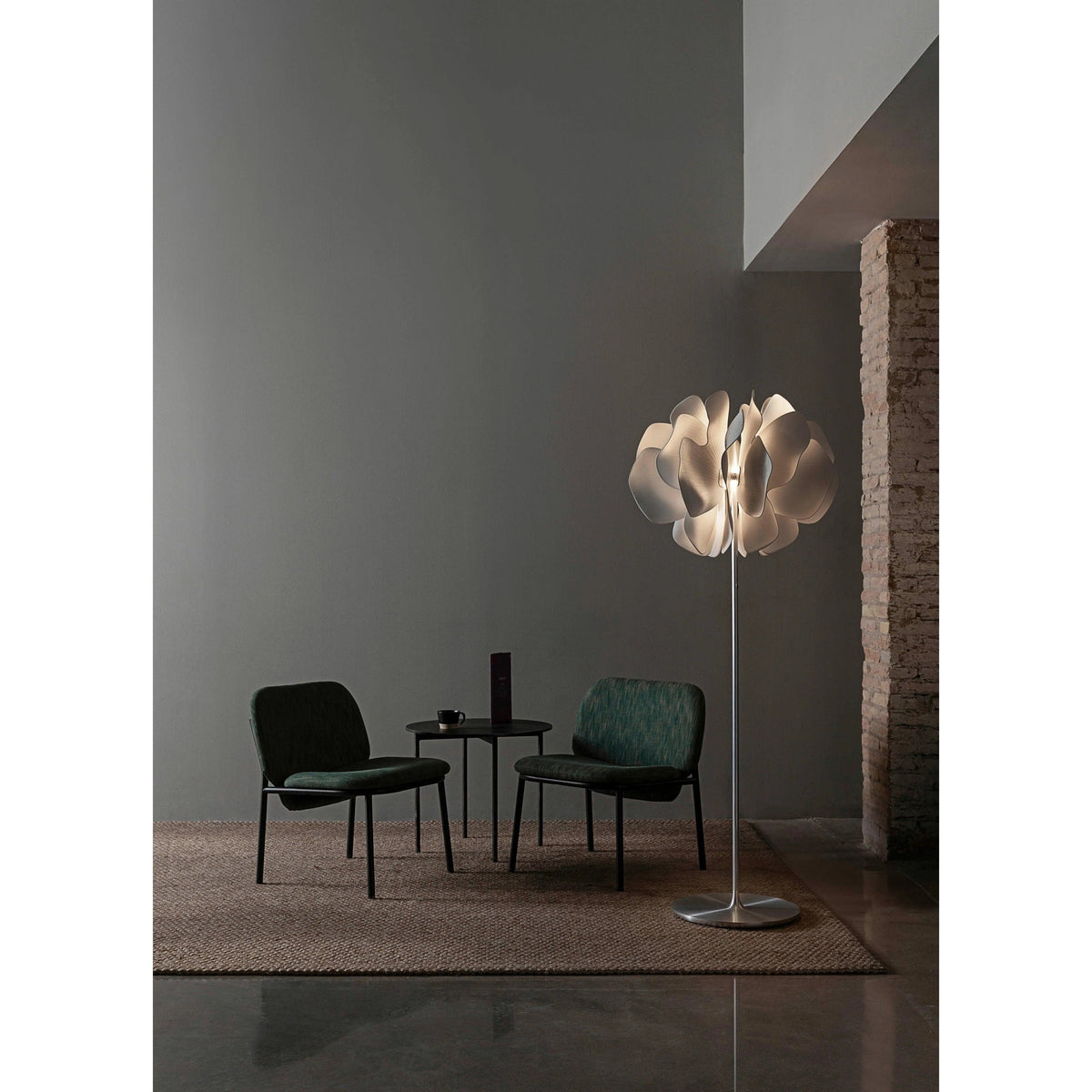 Lladro - Nightbloom Floor Lamp - 01023981 | Montreal Lighting & Hardware