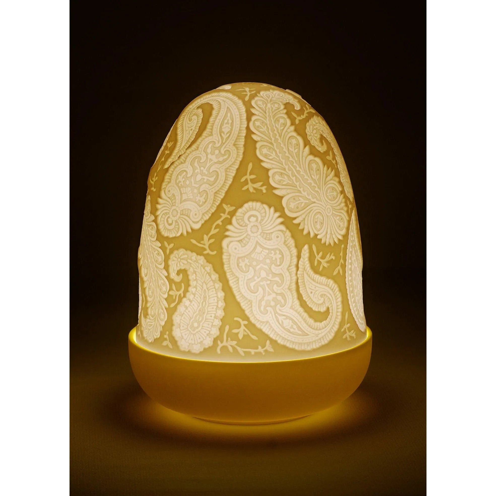 Lladro - Paisley Dome Table Lamp - 01023919 | Montreal Lighting & Hardware