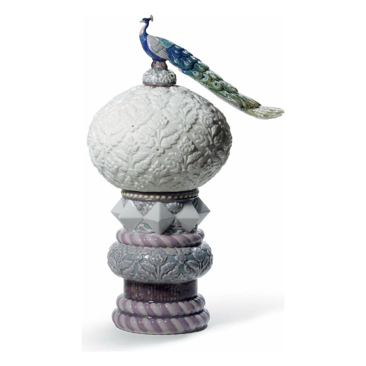 Lladro - Peacock Table Lamp - 01009016 | Montreal Lighting & Hardware