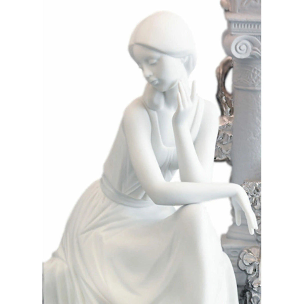 Lladro - Tranquility Table Lamp - 01023146 | Montreal Lighting & Hardware