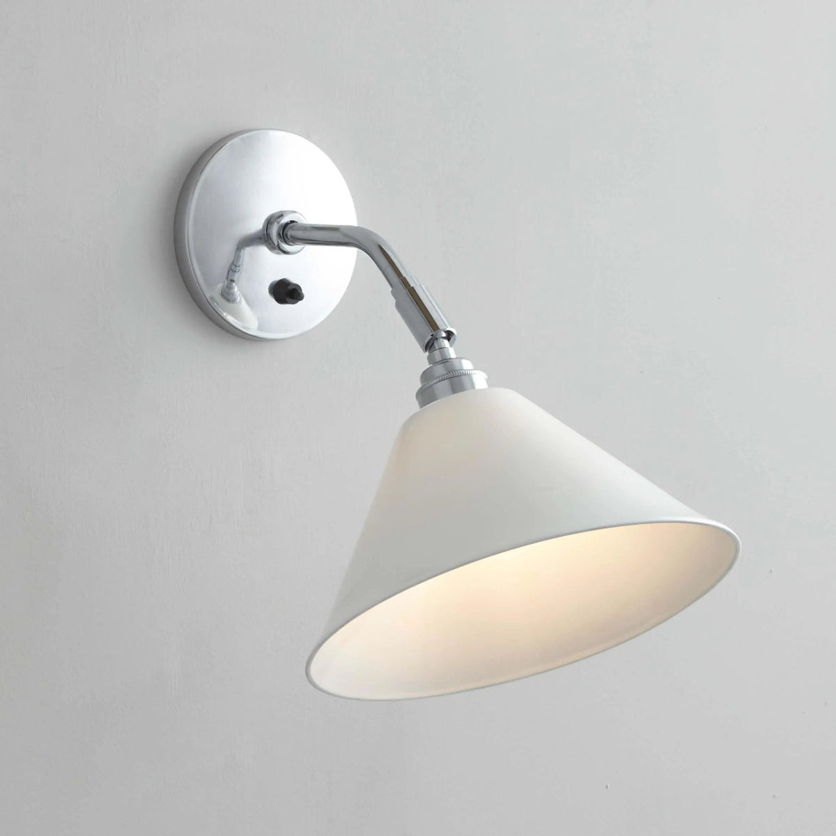 Original BTC - Task Ceramic Short Wall Light - US-FW437N | Montreal Lighting & Hardware