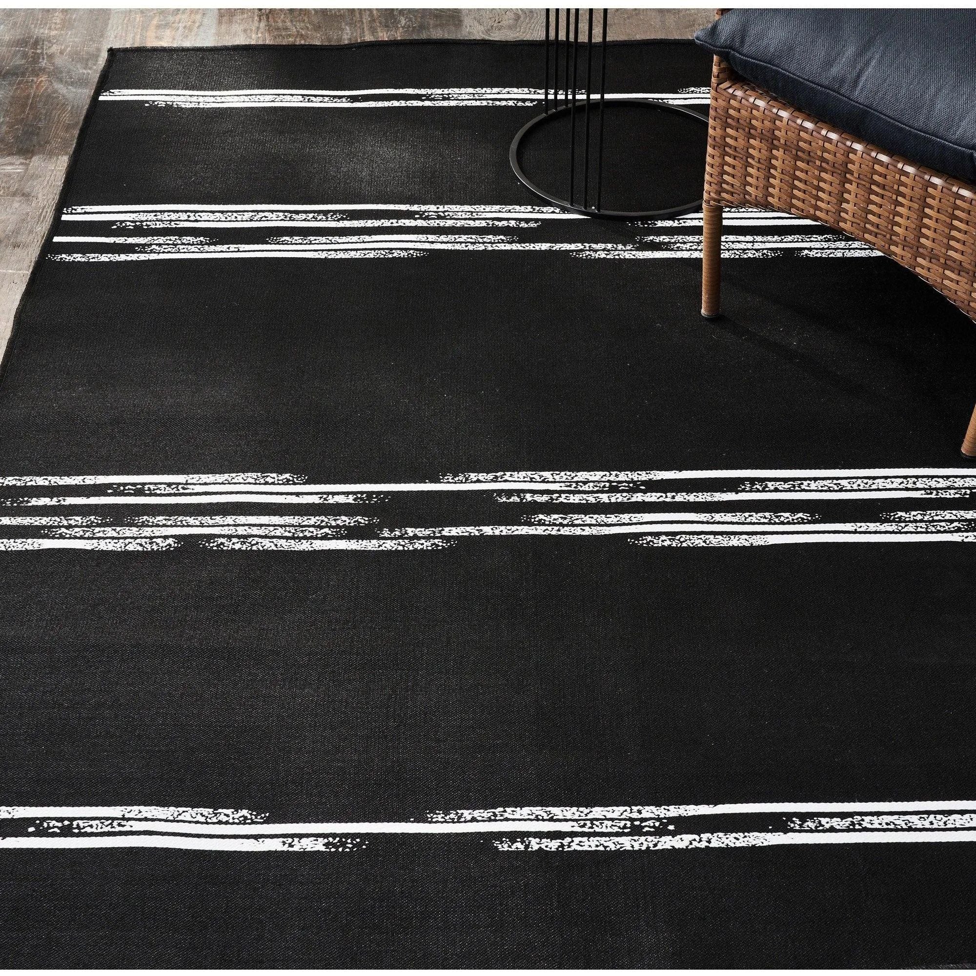 Renwil - Caymen Outdoor Rug - RCAYX-45679-34 | Montreal Lighting & Hardware