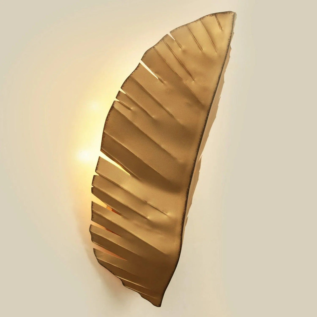 Varaluz - Banana Leaf Wall Sconce - 901K03GO | Montreal Lighting & Hardware